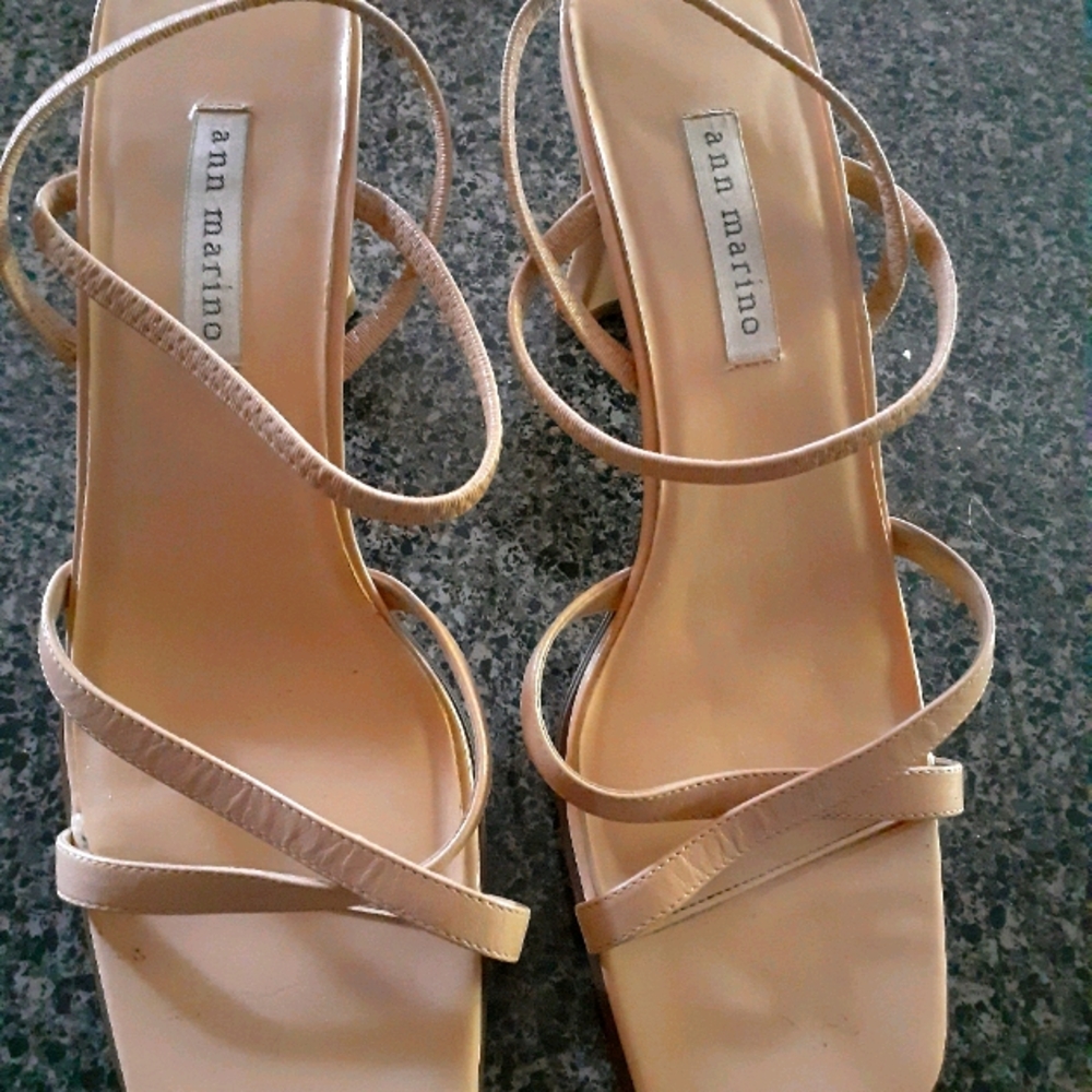Shoes - Picture 4 of 10